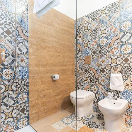 فندق مبيت وإفطار Gusto West 4*