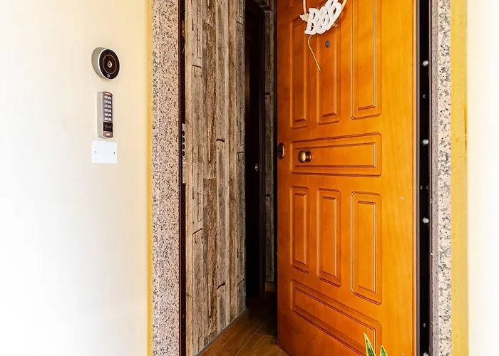 Gusto West Nocleg ze śniadaniem 3*